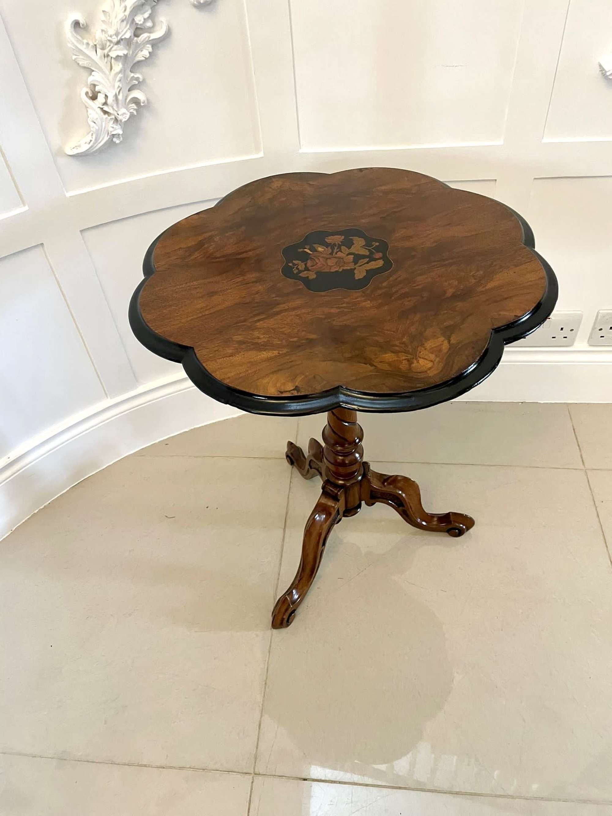 Antique Victorian Quality Burr Walnut Marquetry Inlaid Lamp Table