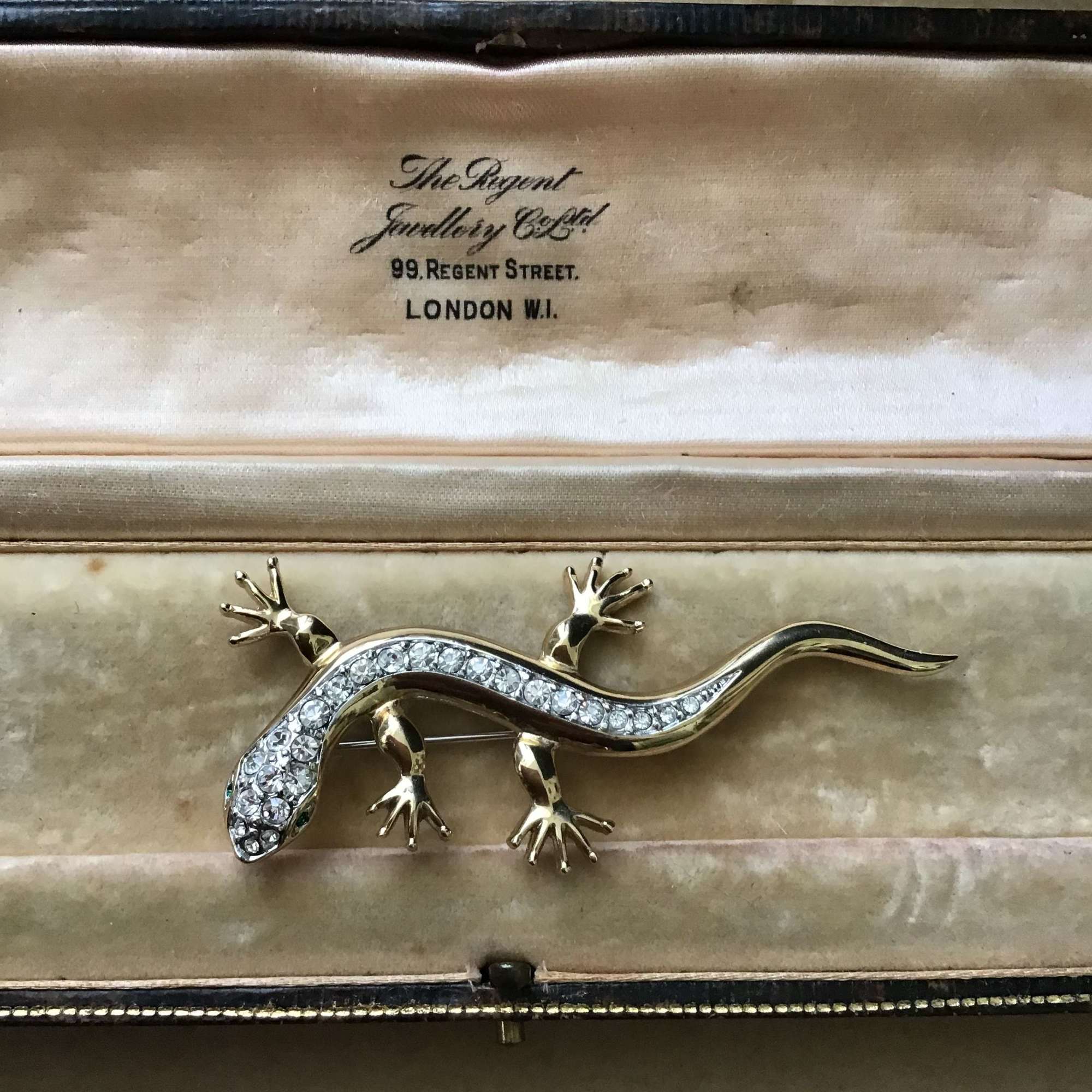 BJL paste lizard brooch