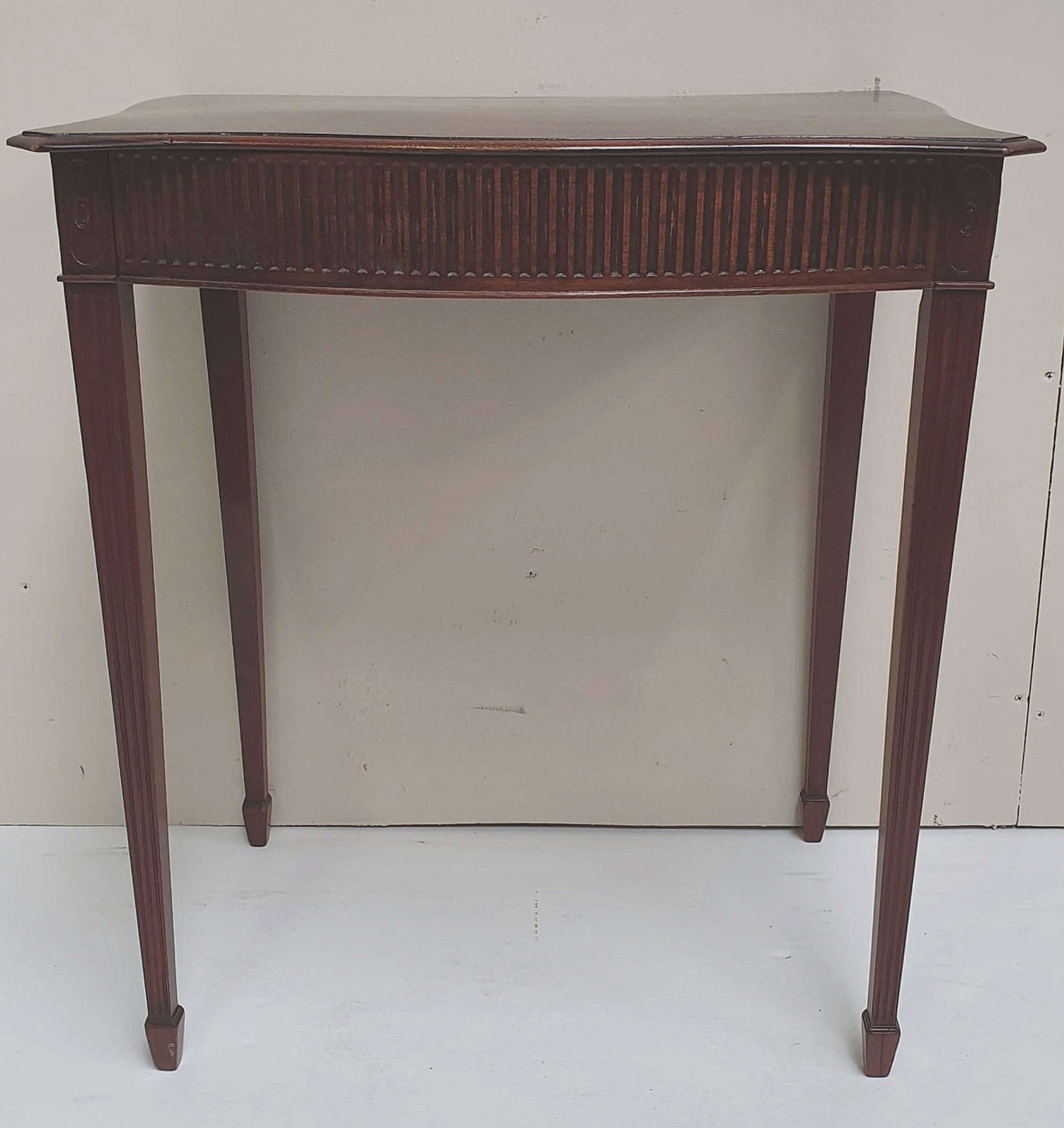 Late 19th Century Mahogany Side Or Lamp Table