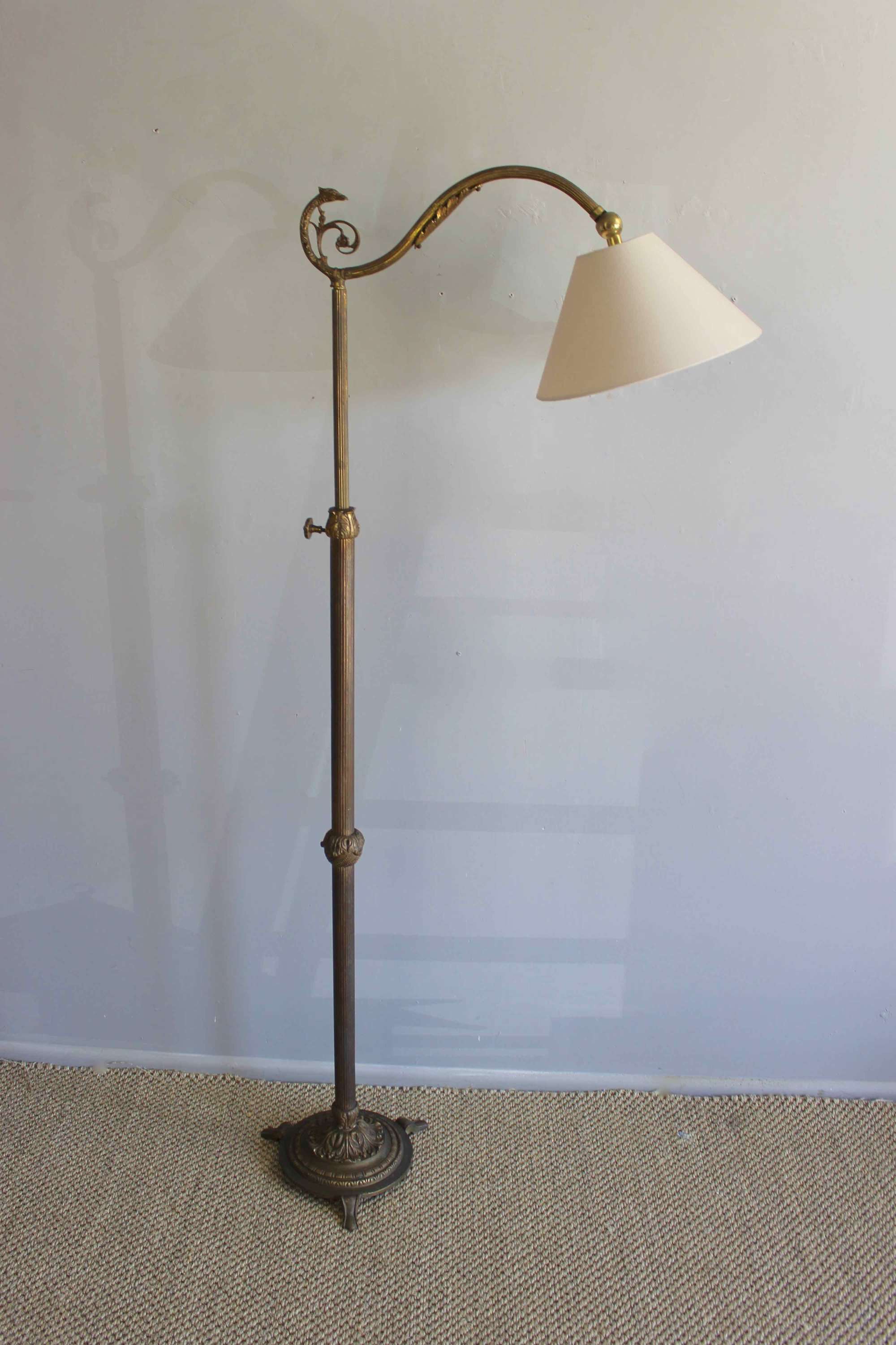 Traditional French ribbed brass adjustable height floor lamp