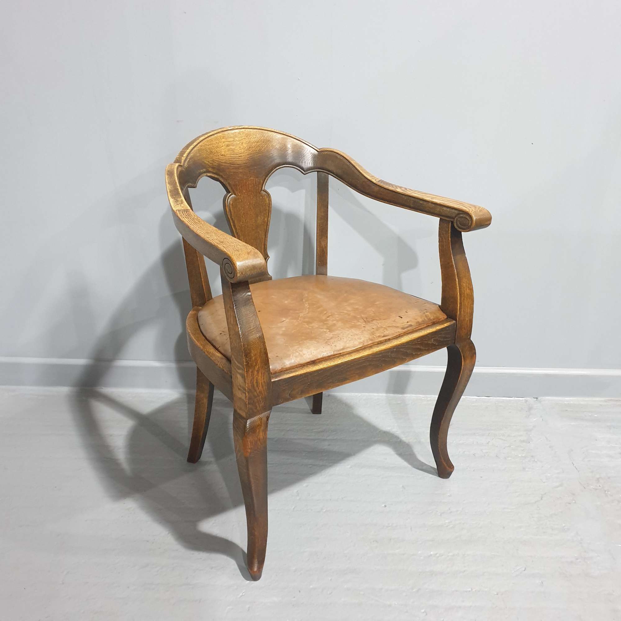 Good Oak Antique Desk Chair