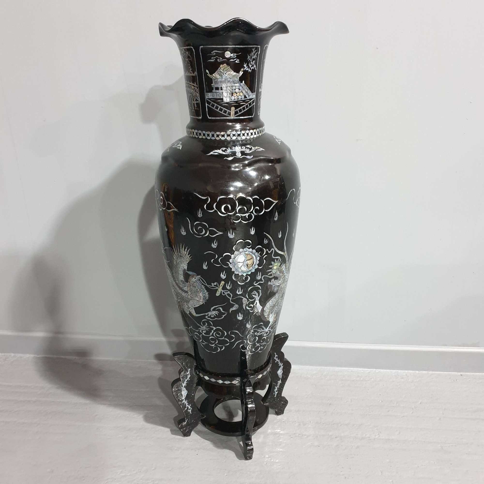Outstanding Oriental Floor Vase On Stand
