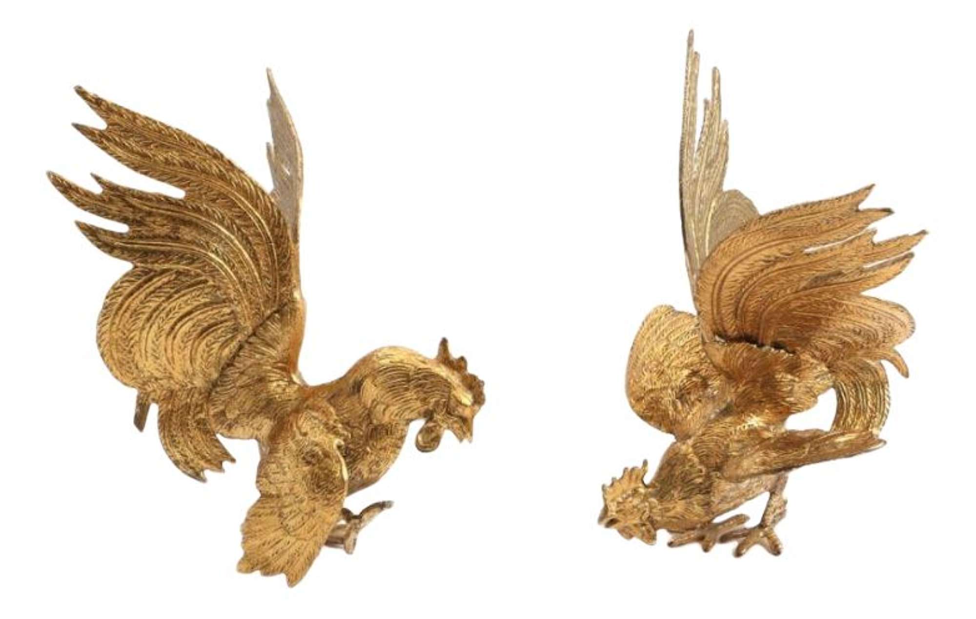 Fighting Roosters Figures, Set of 2