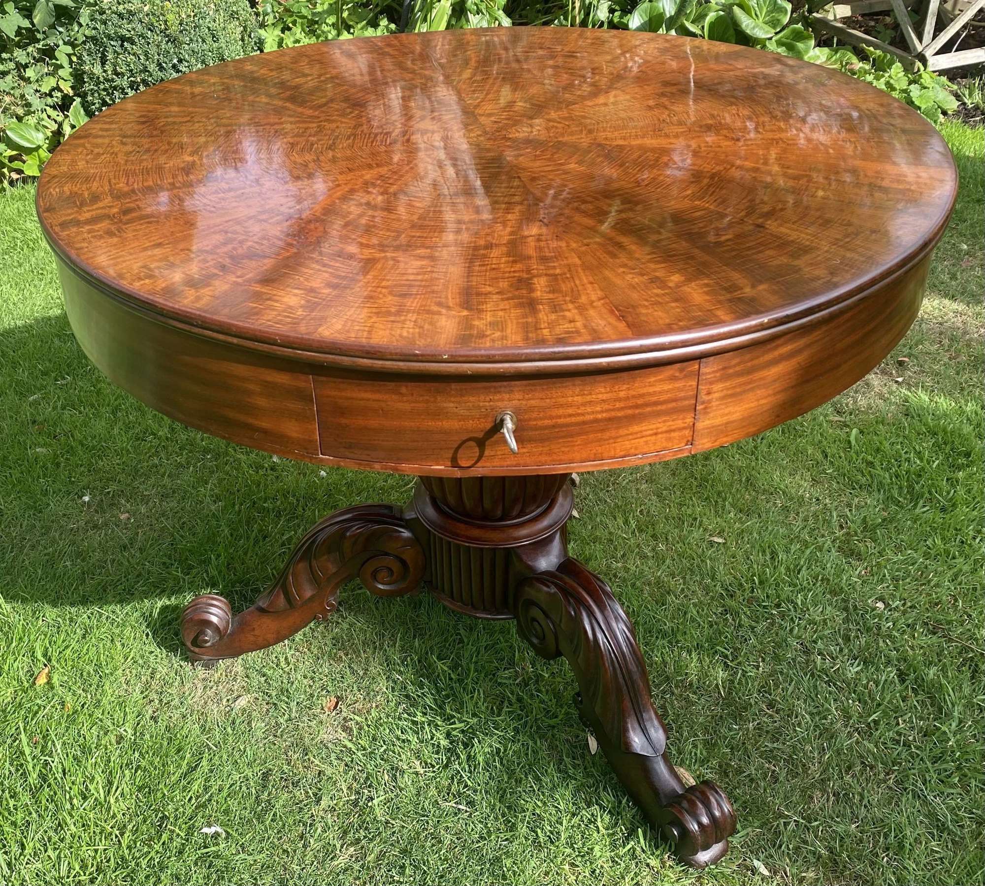 Drum table or Gueridon in flame mahogany