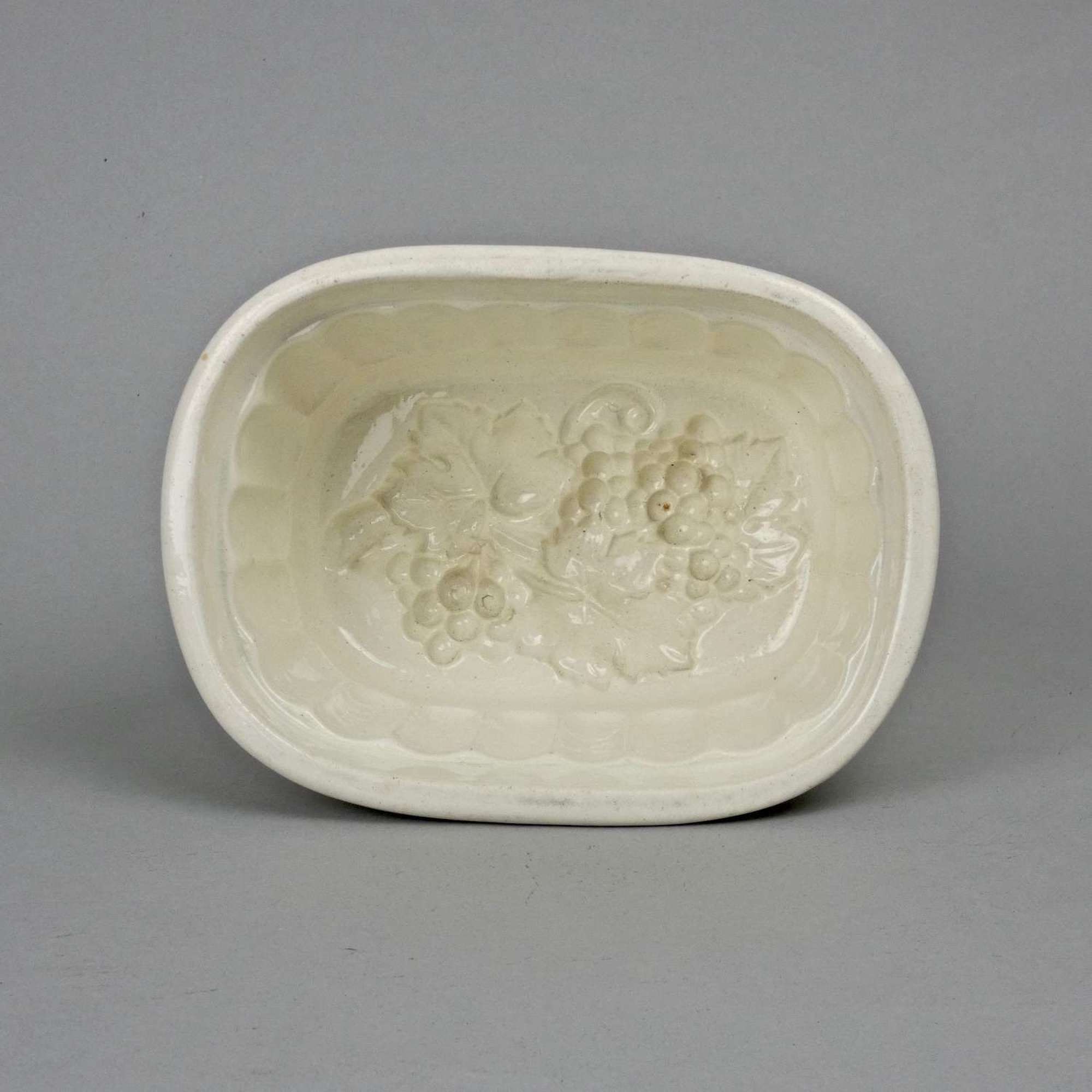 Wedgwood jelly mould