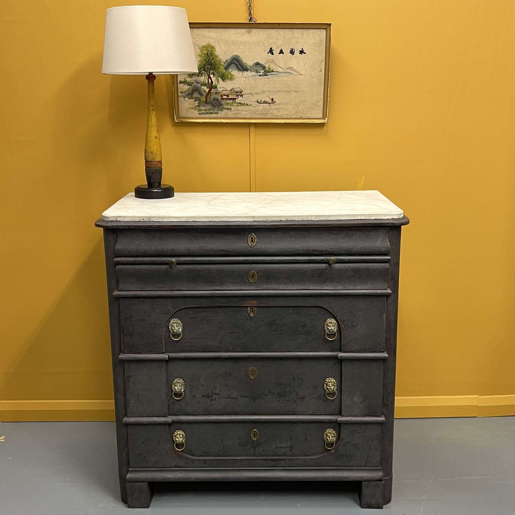 18th century Dutch painted chest of drawers