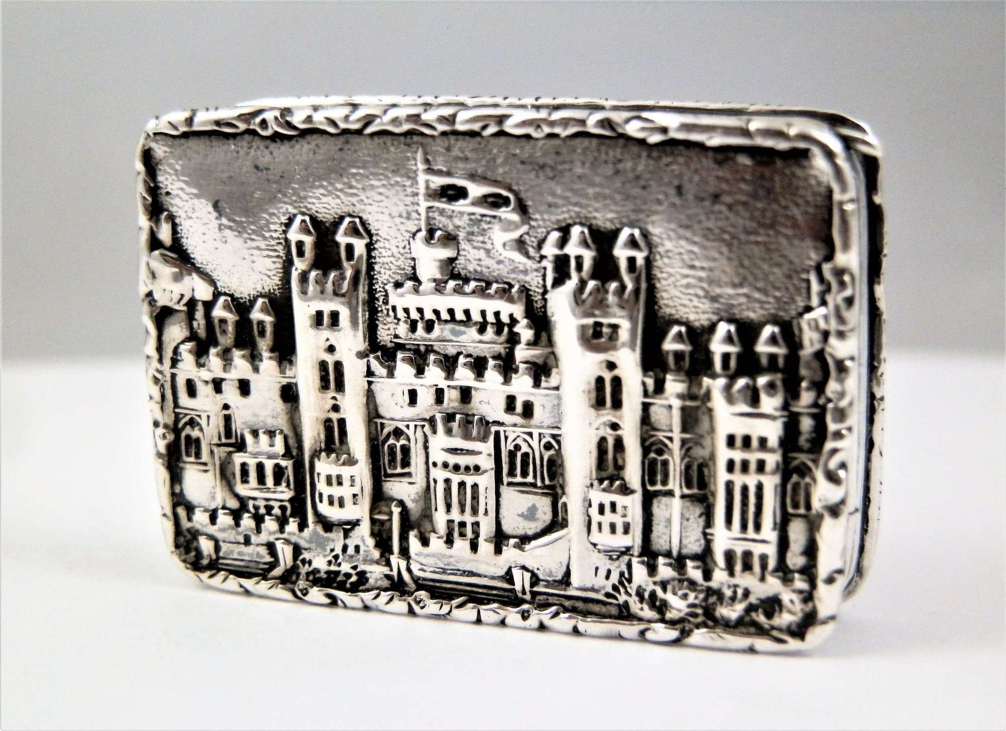 Victorian silver Windsor Castle vinaigrette, Nathaniel Mills 1839
