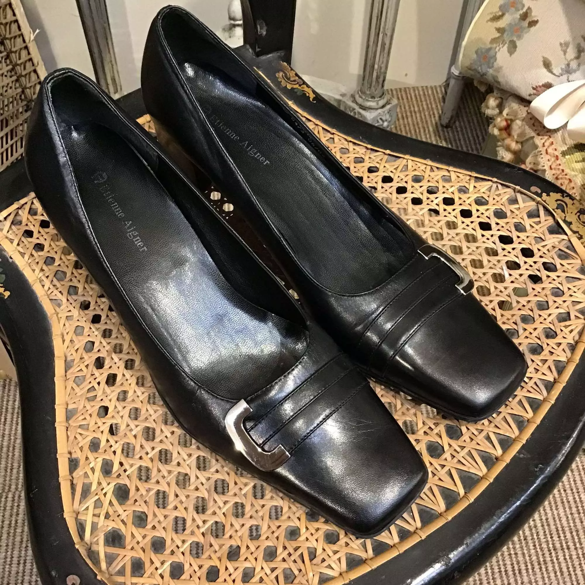 Abierto golpear desinfectar Black leather Etienne Aigner court shoes size 7 in Antique Shoes