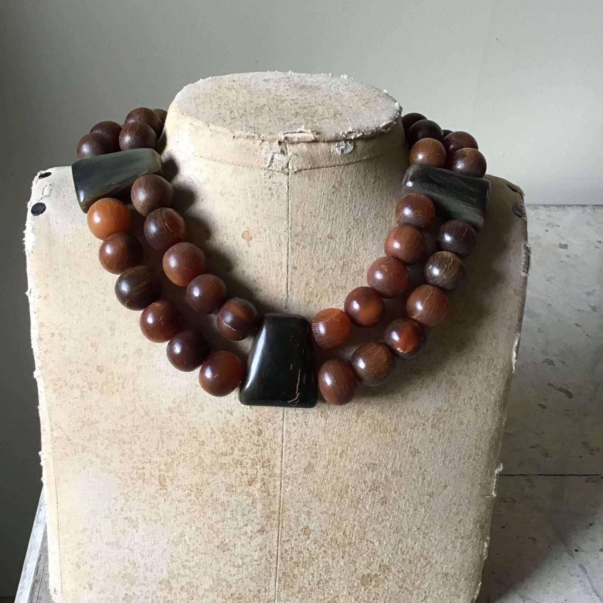 Horn bead necklace