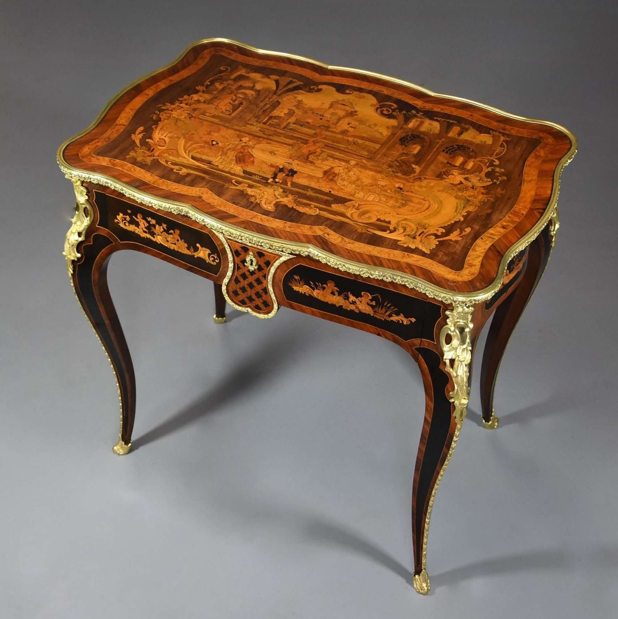 Fine quality mid 19th century French Kingwood inlaid centre table