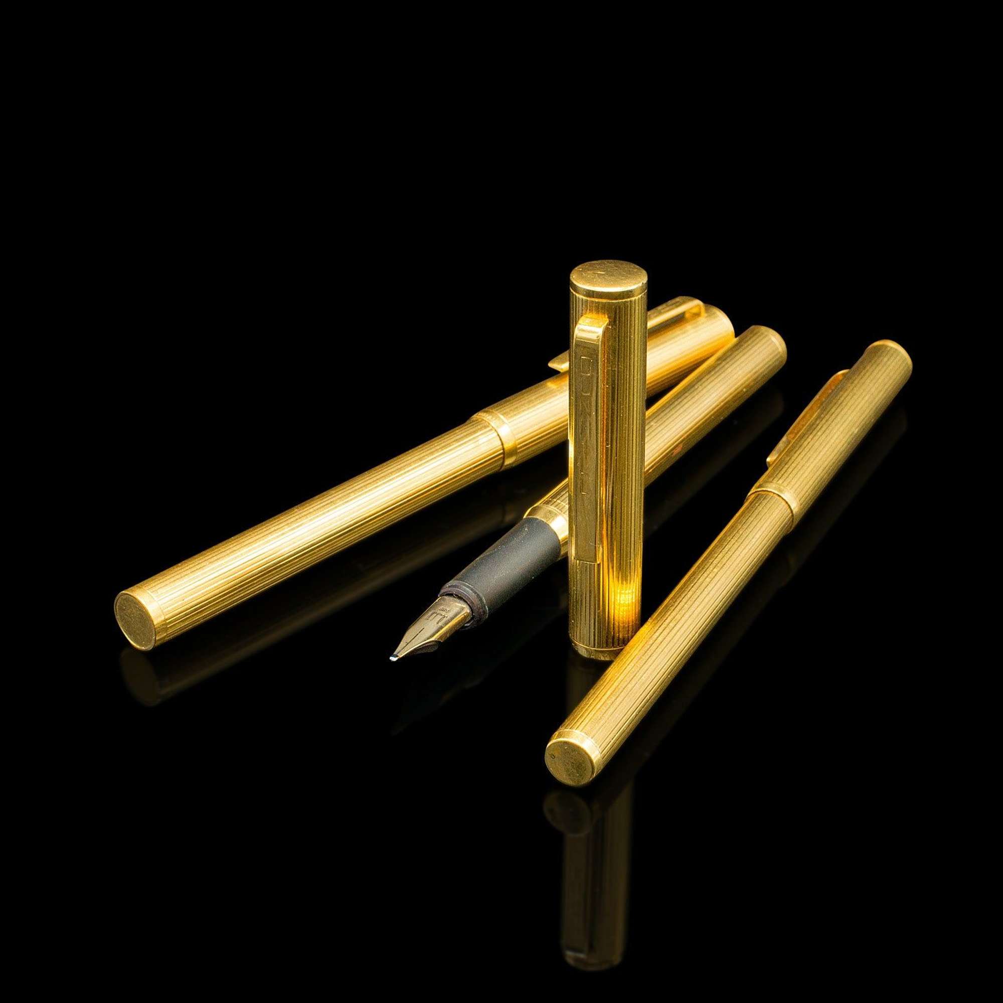 Set Of 3 Vintage Dunhill Pens, German, Fountain, Fibre Tip, 14k Gold Nib, Desk