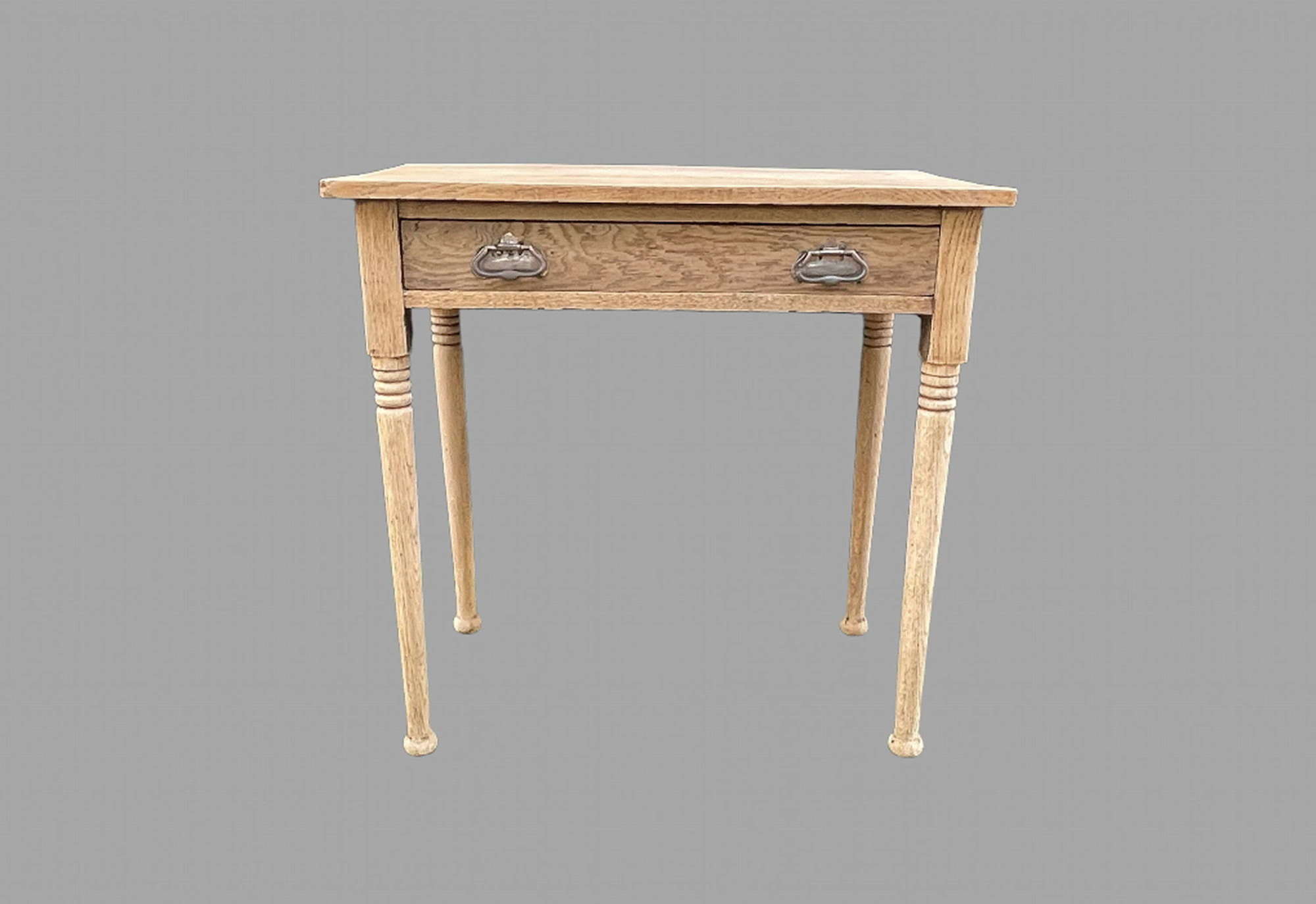 A Lovely Oak 19thc Side Table with drawer