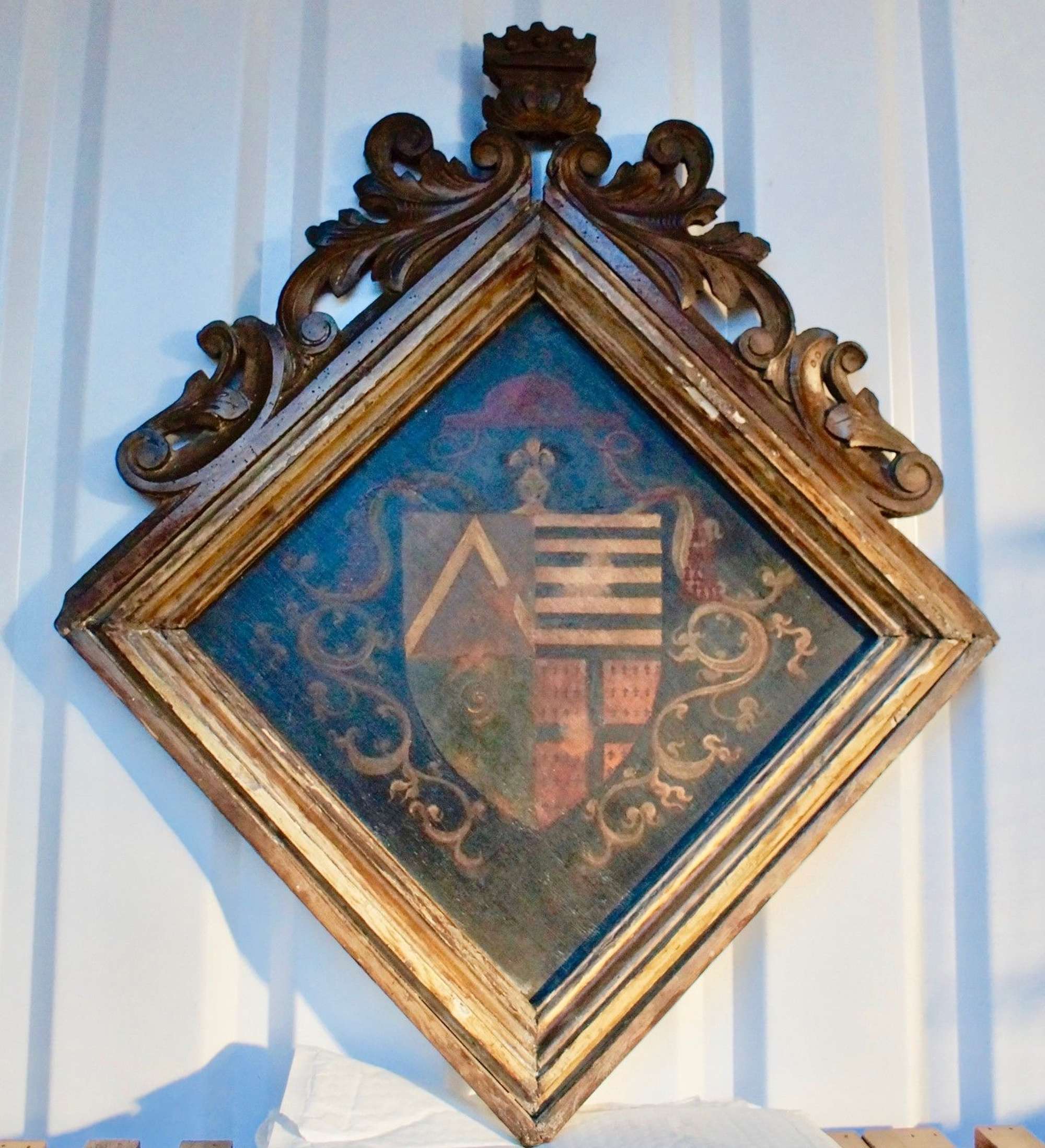 18th  Century Heraldic Family Crest
