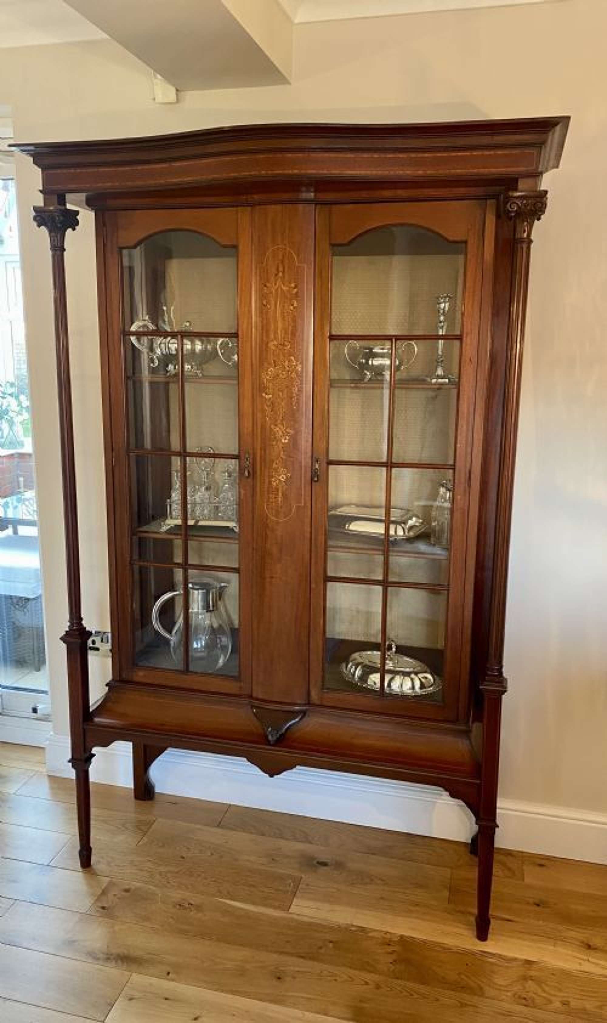 Quality Antique Edwardian Mahogany Inlaid Display Cabinet