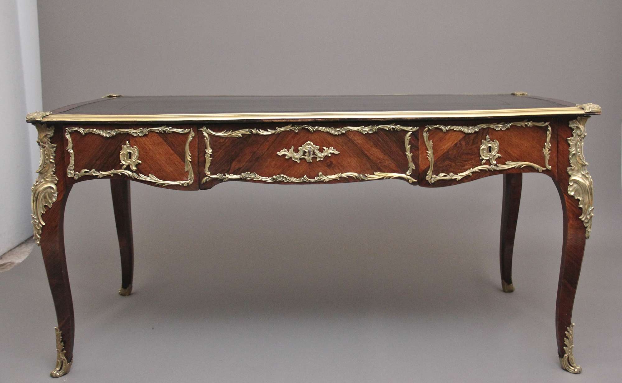 A Superb Quality 19th Century French Kingwood And Ormolu Mounted Bureau-plat Desk