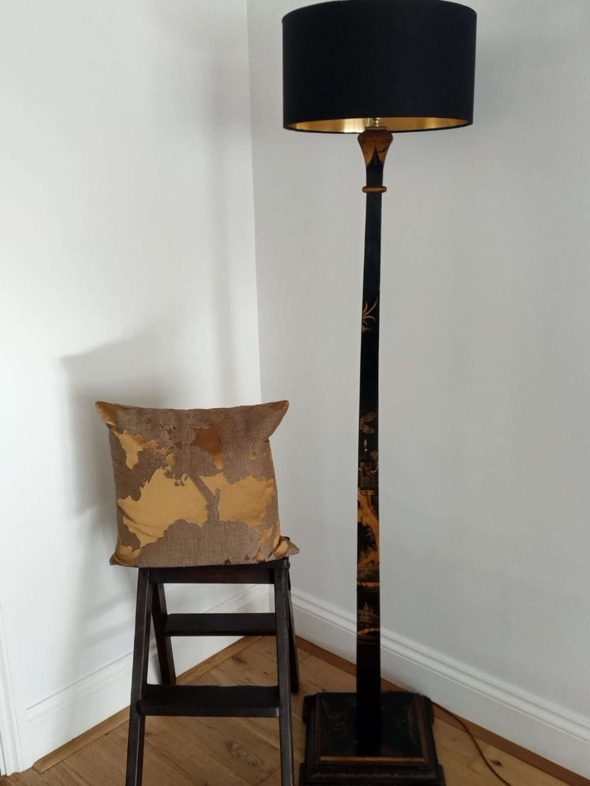 Antique Chinoiserie Floor Lamp
