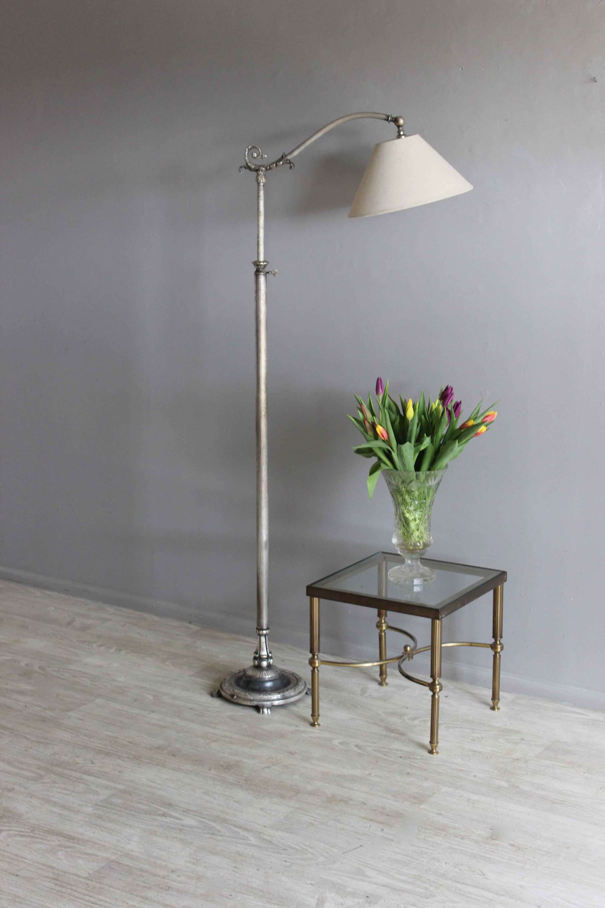 Pretty French white metal adjustable reading lamp