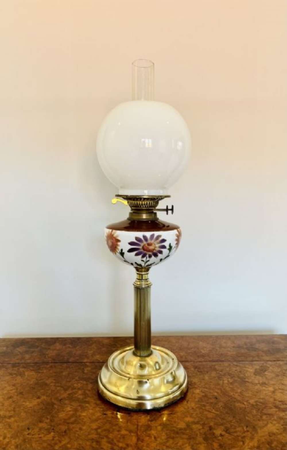 Unusual Antique Victorian Quality Oil Lamp