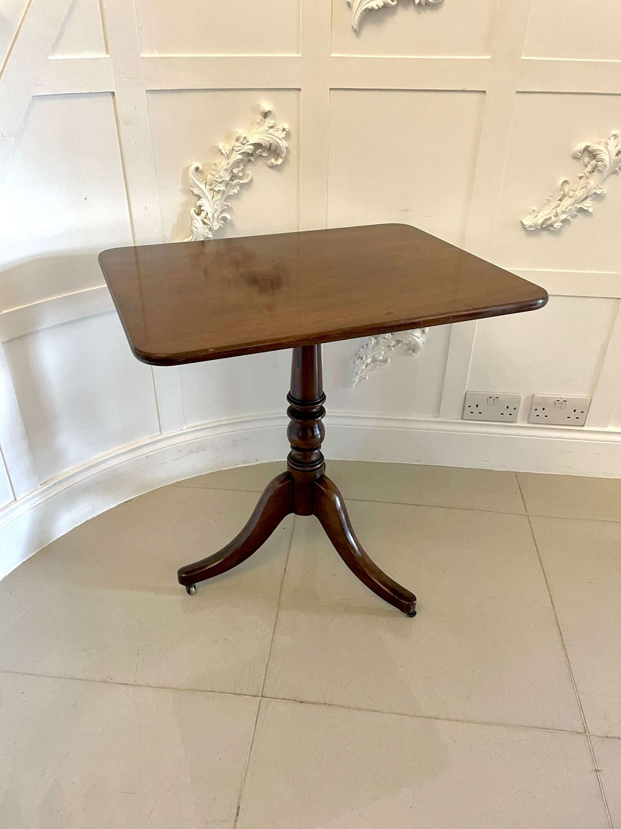 Antique George III Mahogany Side/Lamp Table