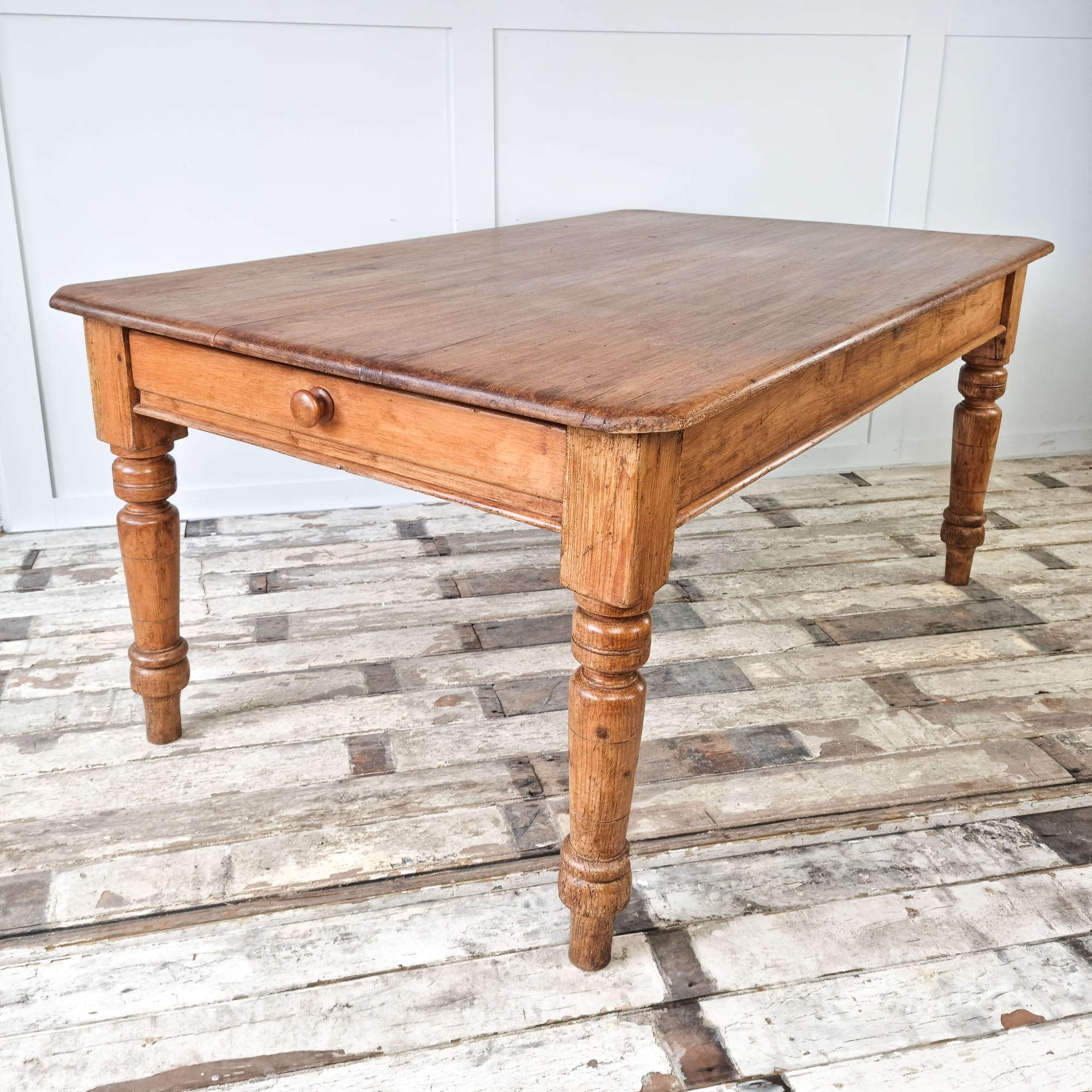 Large Victorian pine country farmhouse kitchen table, dining table, prep table