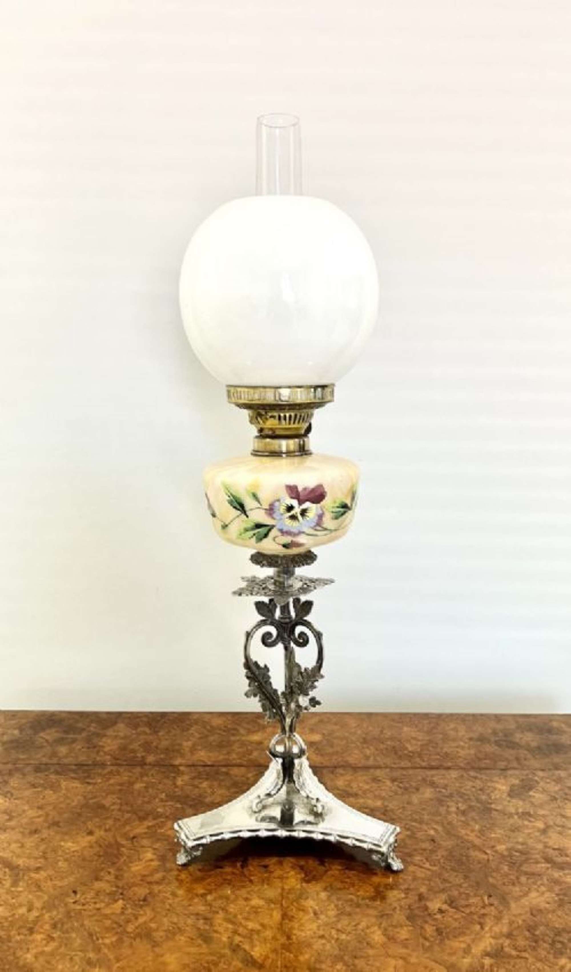 UNUSUAL ANTIQUE VICTORIAN QUALITY ORNATE SILVER PLATED OIL LAMP