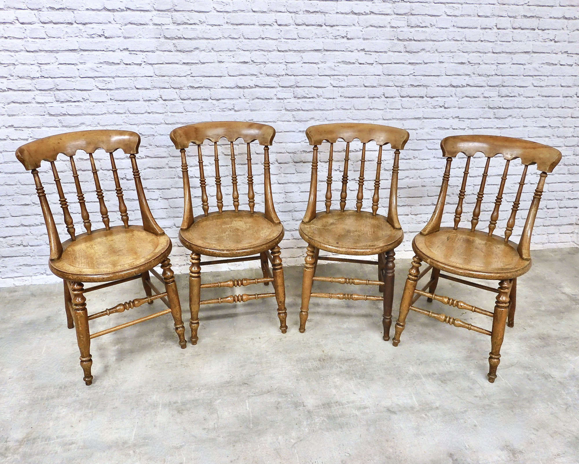 Penny Seat Windsor Kitchen Chairs