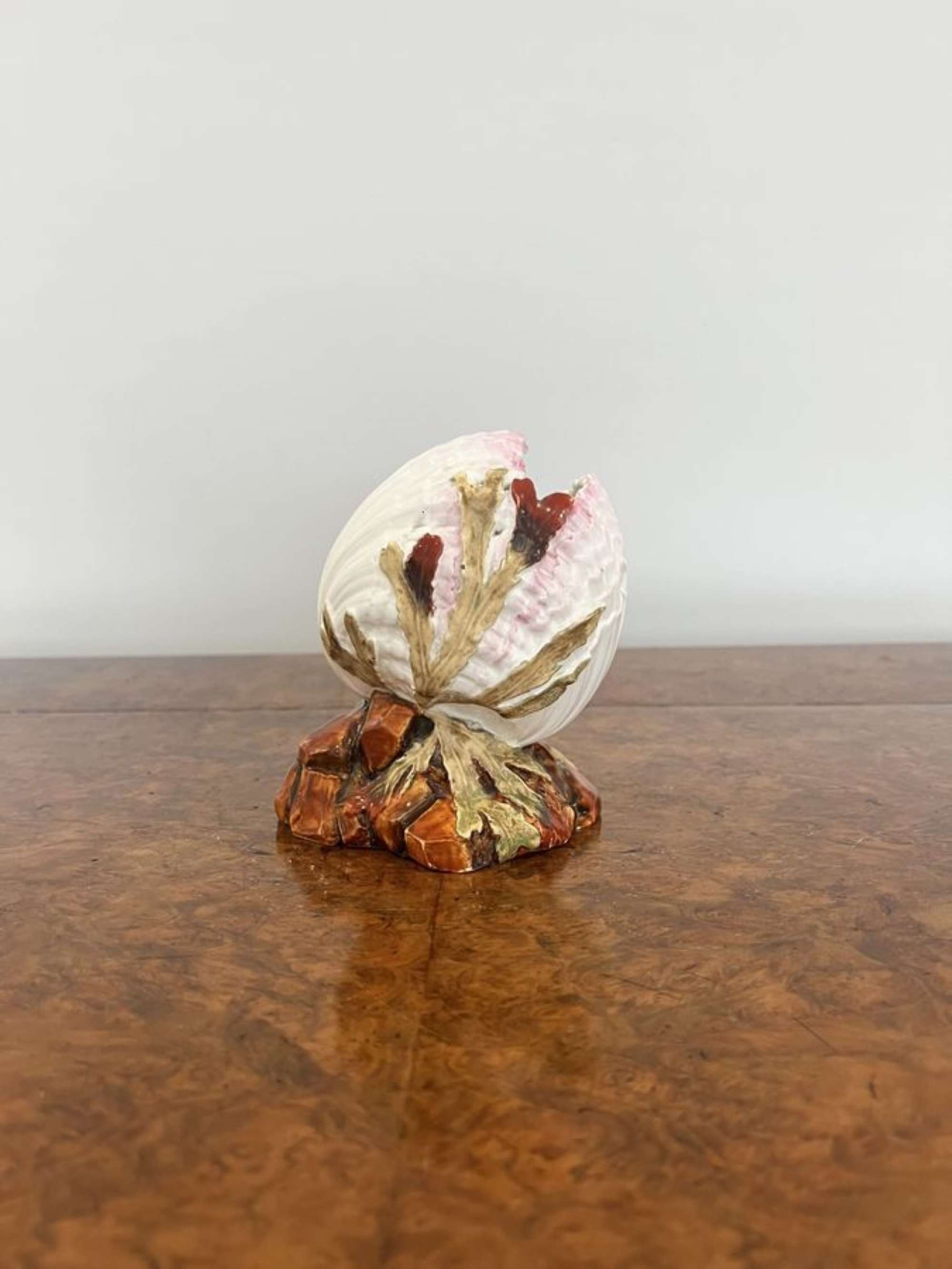 Quality antique Victorian porcelain clam vase