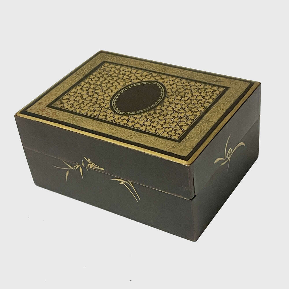 Chinese lacquer gaming counters box