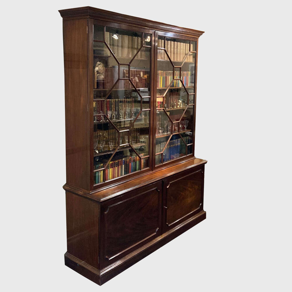 Georgian mahogany glazed bookcase