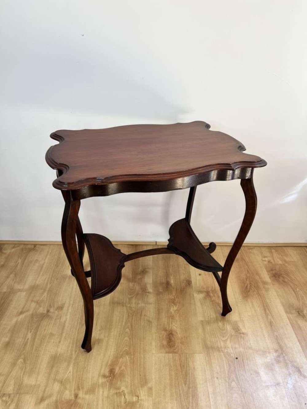Antique Edwardian Quality Mahogany Lamp Table