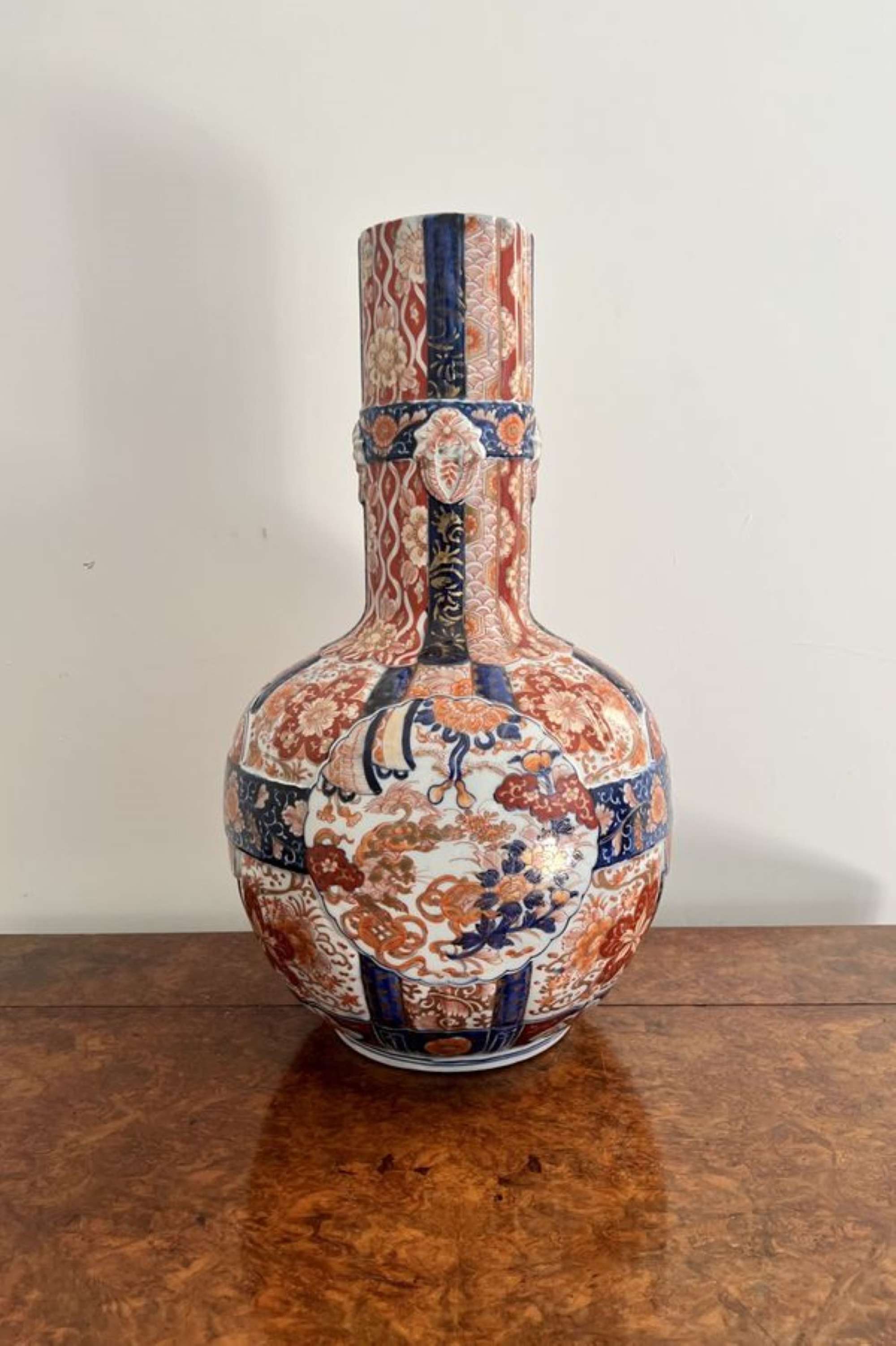 Superb quality unusual large antique 19th century Japanese Imari vase