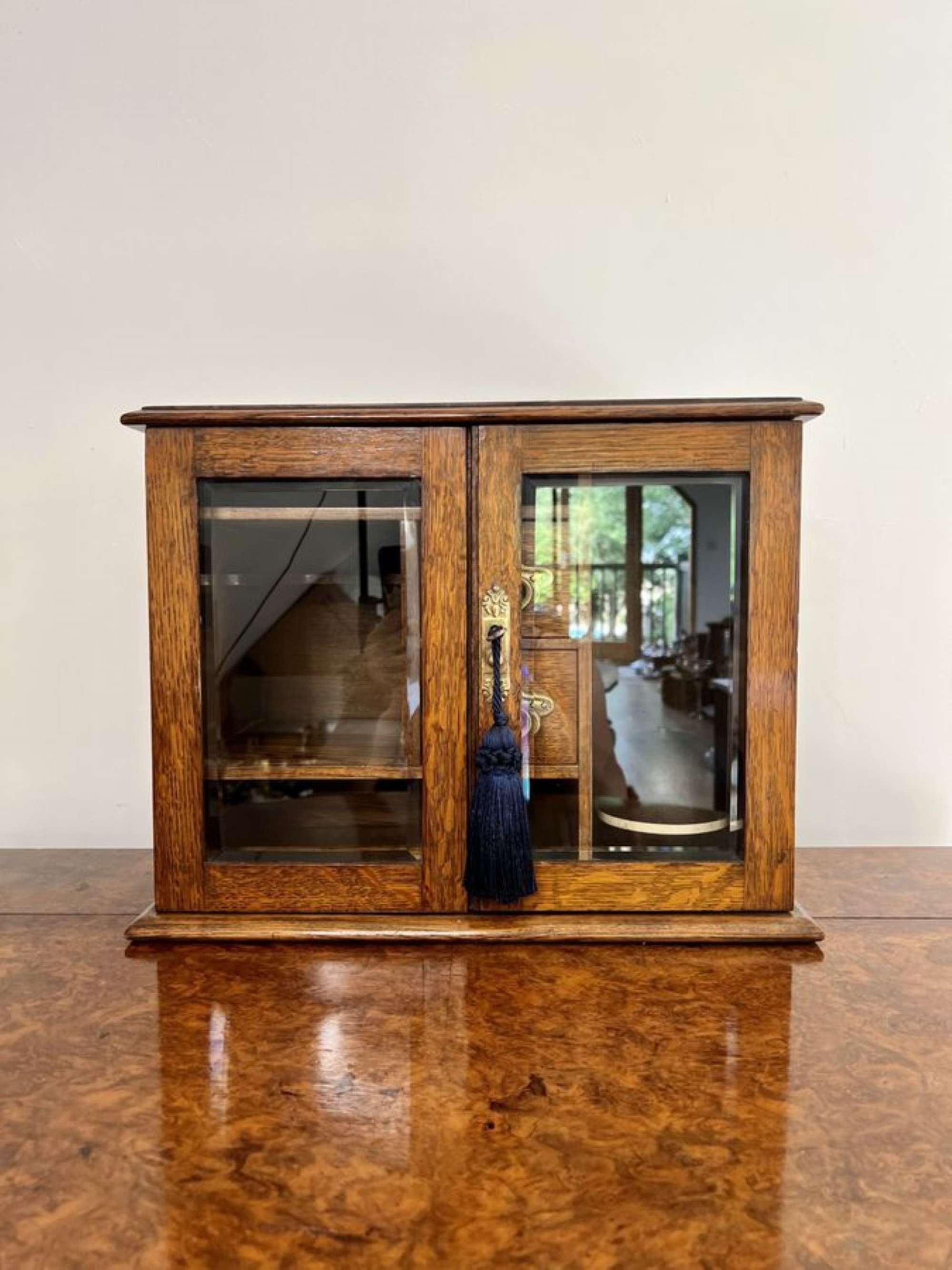 Fantastic quality antique Edwardian oak smokers cabinet