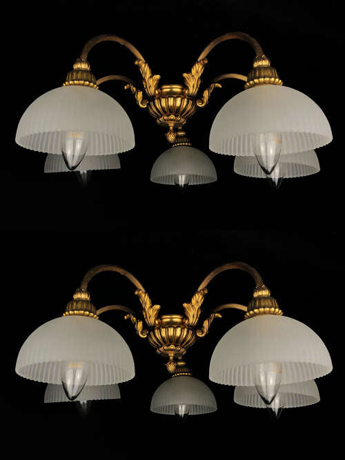 A Pair Of Gilt Brass Ceiling Lights In Antique - Pair Of Edwardian Ceiling Lights