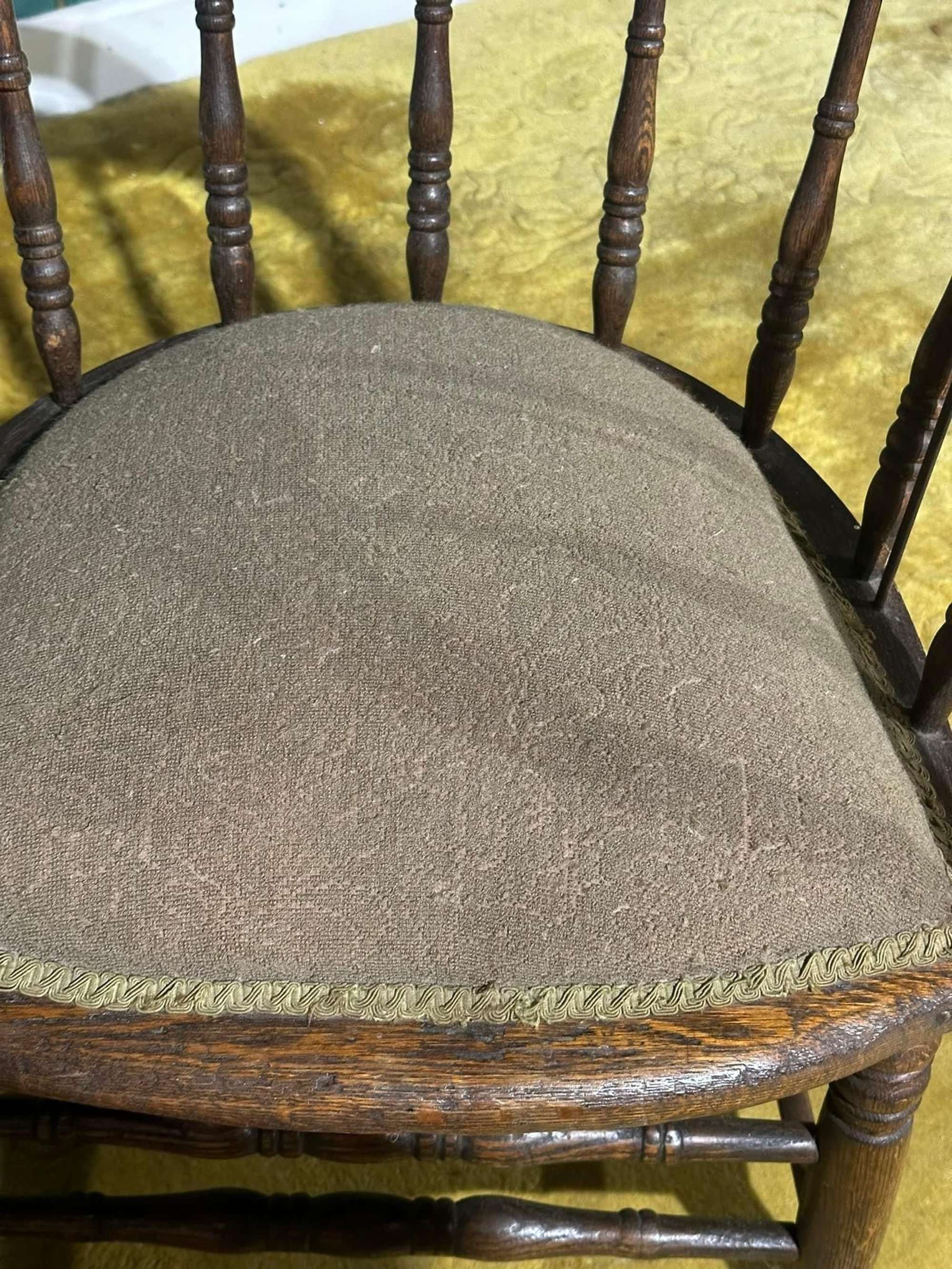 Vintage 1920’s Oak Spindle Back Chair