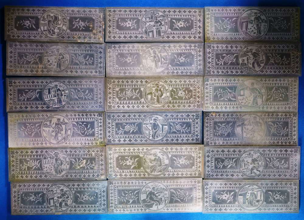 Group of 18 good quality counters