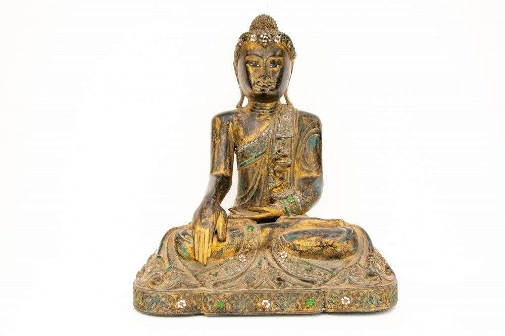 Carved Buddha Statue   Nepalese Meditation Buddhist Sculpture