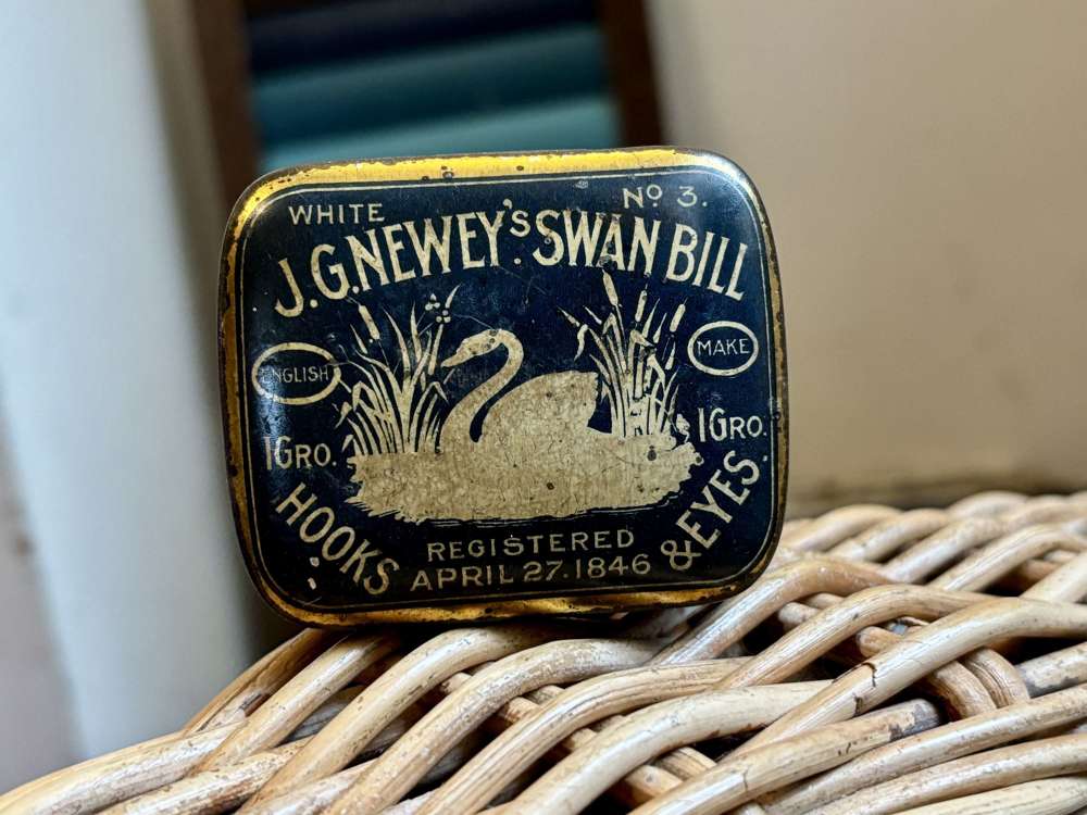 Newley & Swan Bill Bird Image 1oz Sample Sewing Tin c1900s