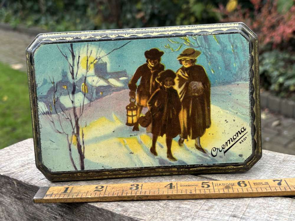 Cremona Toffee Christmas Singers Confectionery Tin c1930s
