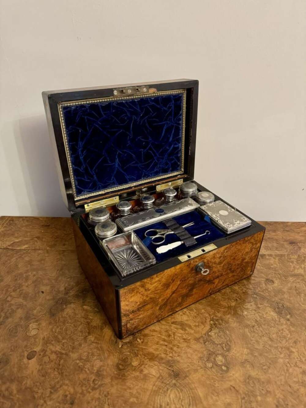 Outstanding Quality Antique Victorian Burr Walnut Vanity Box 