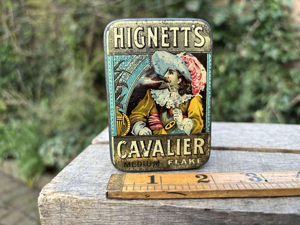 Hignett&rsquo;s Cavalier Tobacco 2oz Tin c1900s