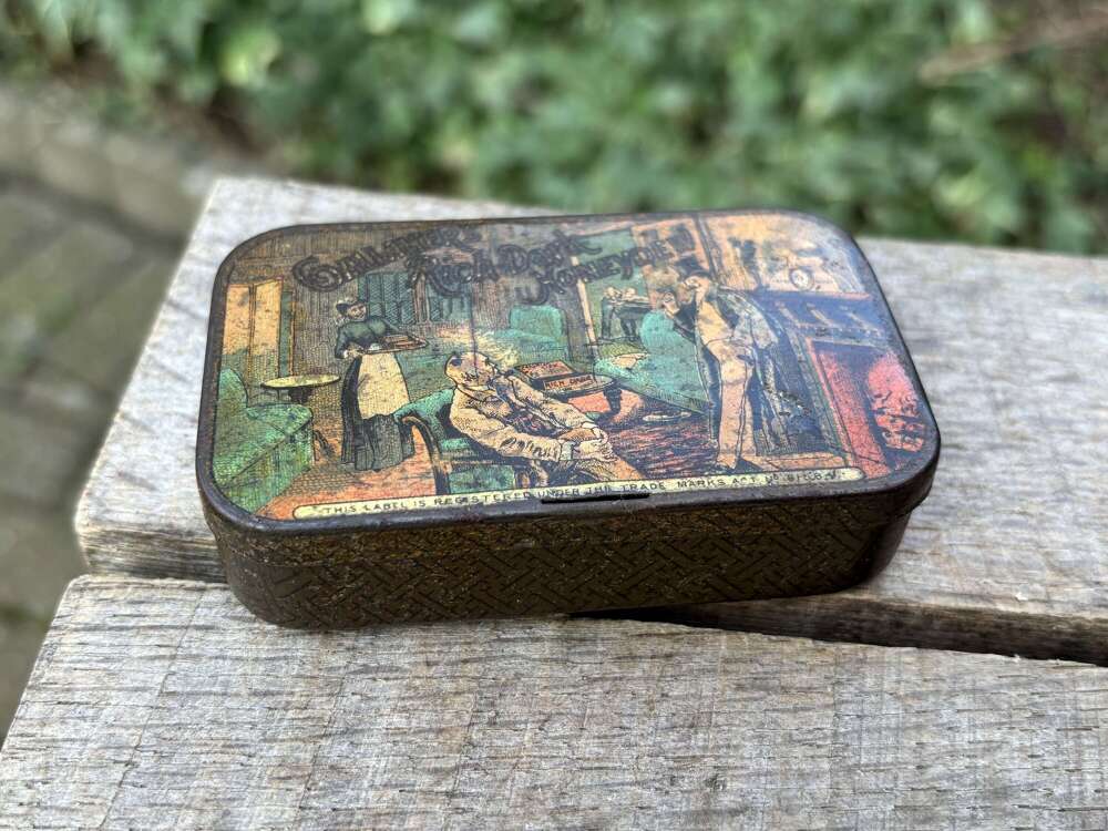 Gallaher&rsquo;s Sherlock Holmes 2oz Tobacco Tin c1920s Variation