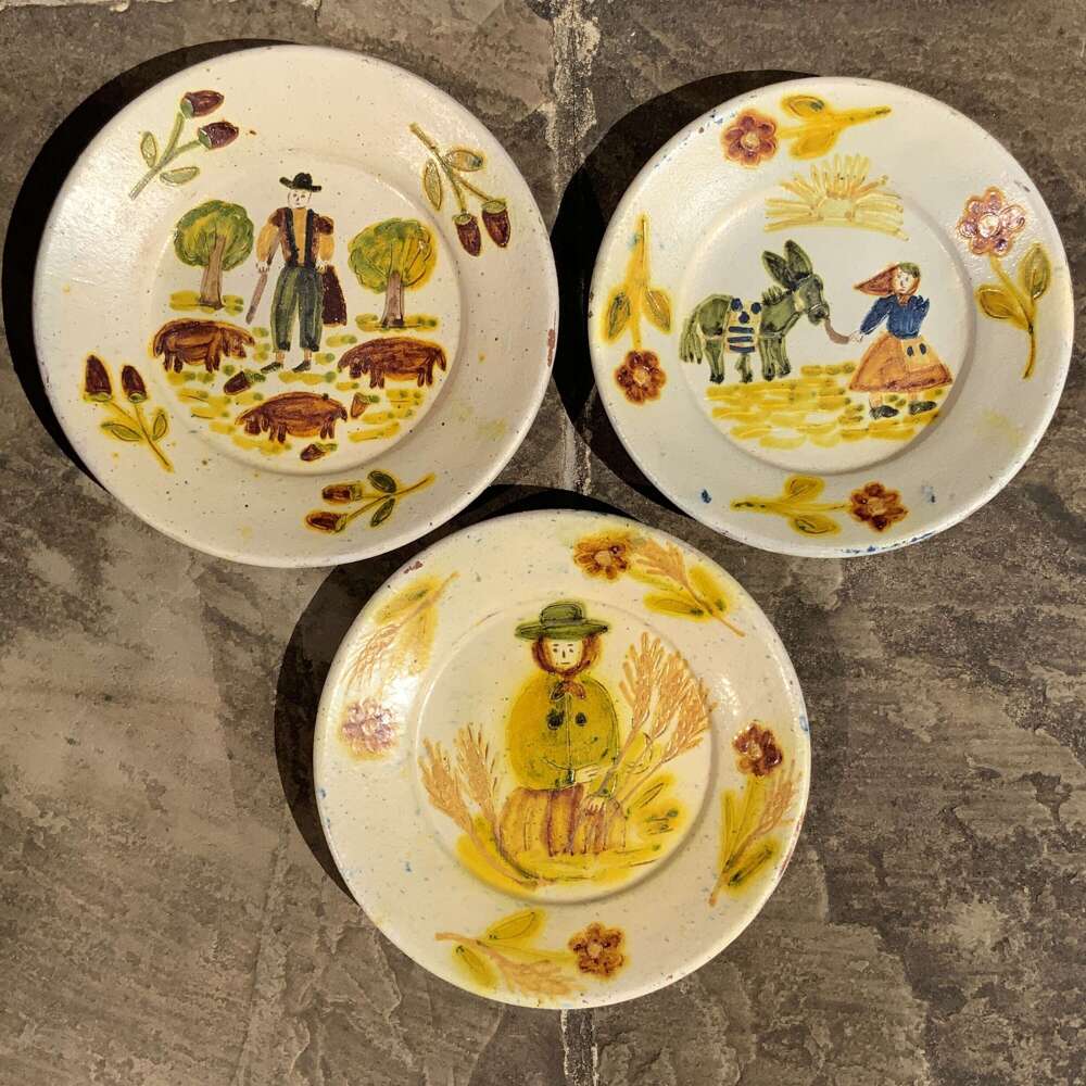 Adriano Martelo (1916-2002) Three Redondo Rustic Terracotta Folk-Art Studio Pottery Plates