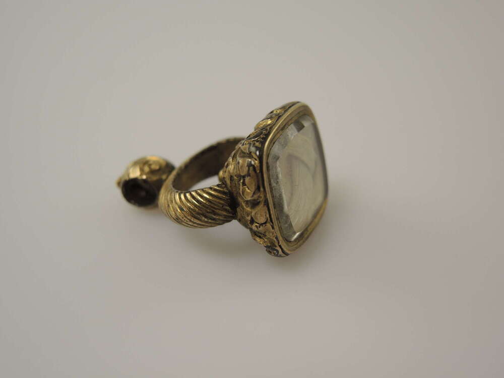 Georgian Memento Mori seal with a glass back c1820