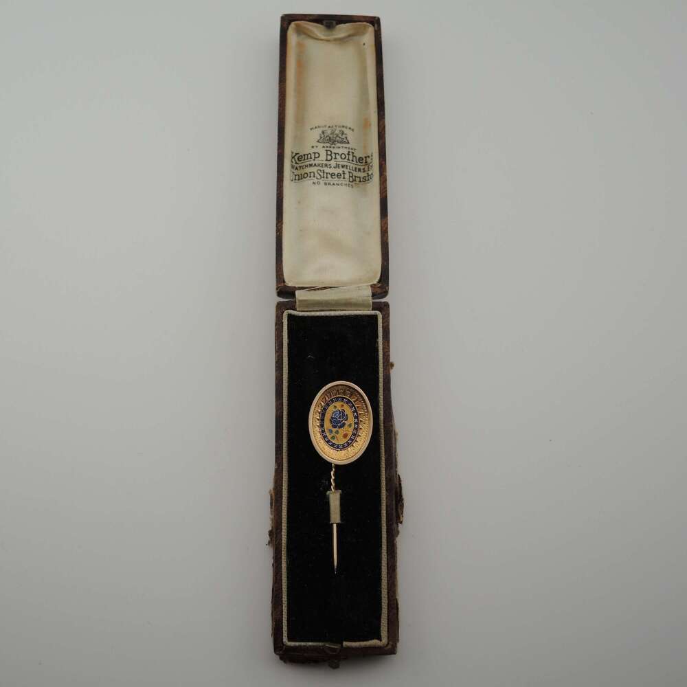 Georgian 18K and cloisonne enamel tie pin c1820