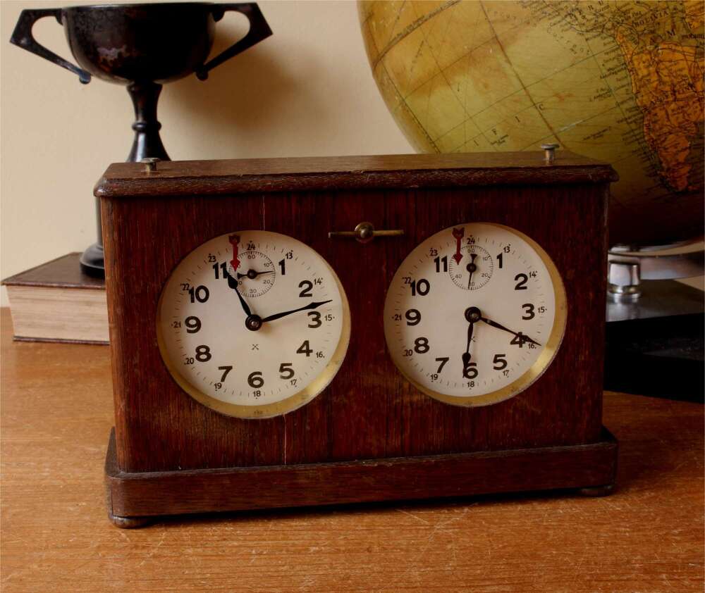 Antique Chess Clock. Wooden Wj Van Den Berg, Amsterdam Timer. Hac C1920.
