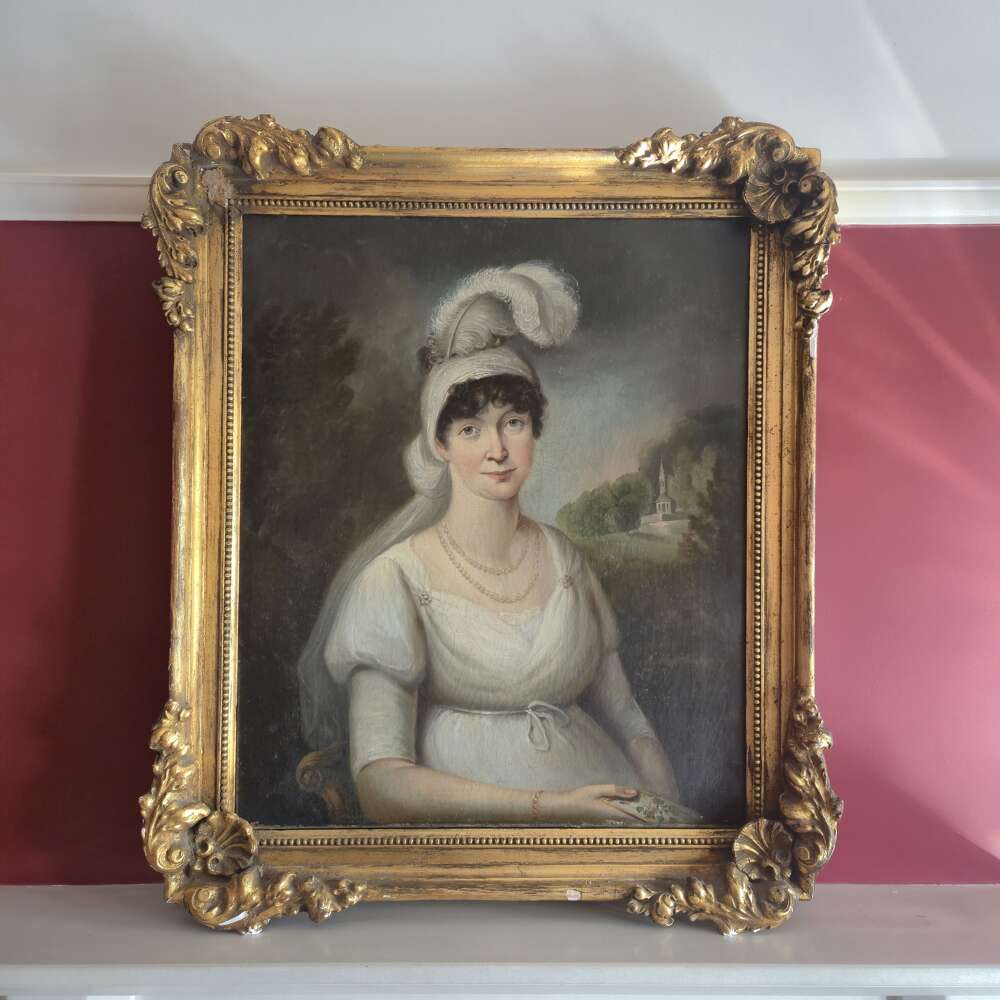 18th century oil painting of a lady in gilt frame - Georgian portrait