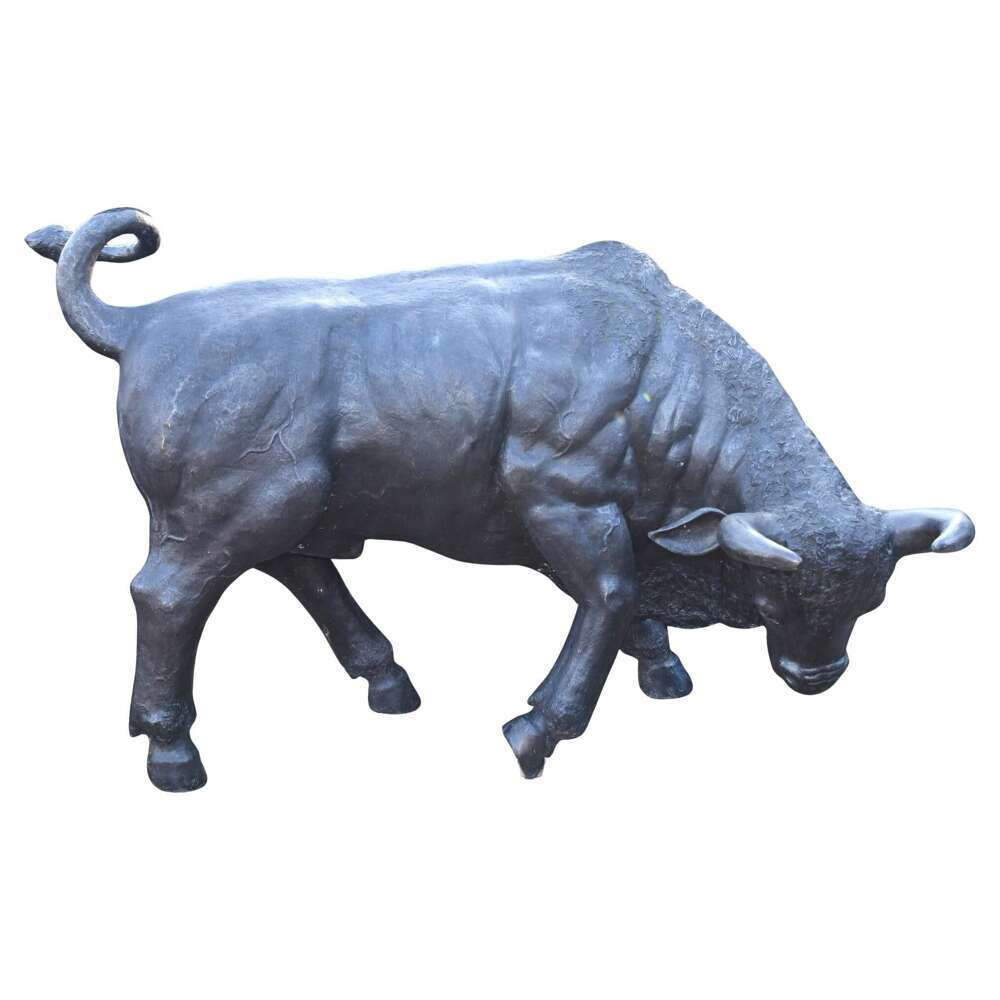 Giant Bronze Bull Statue - Bullock Garden Animals