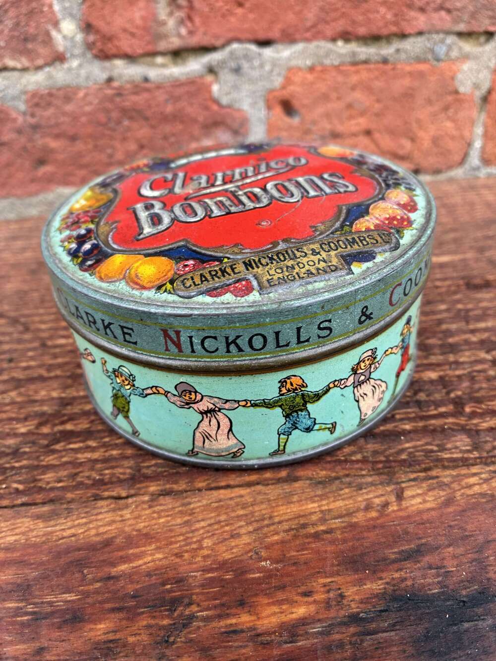 Lovely early clarnico Bon Bon&rsquo;s tin
