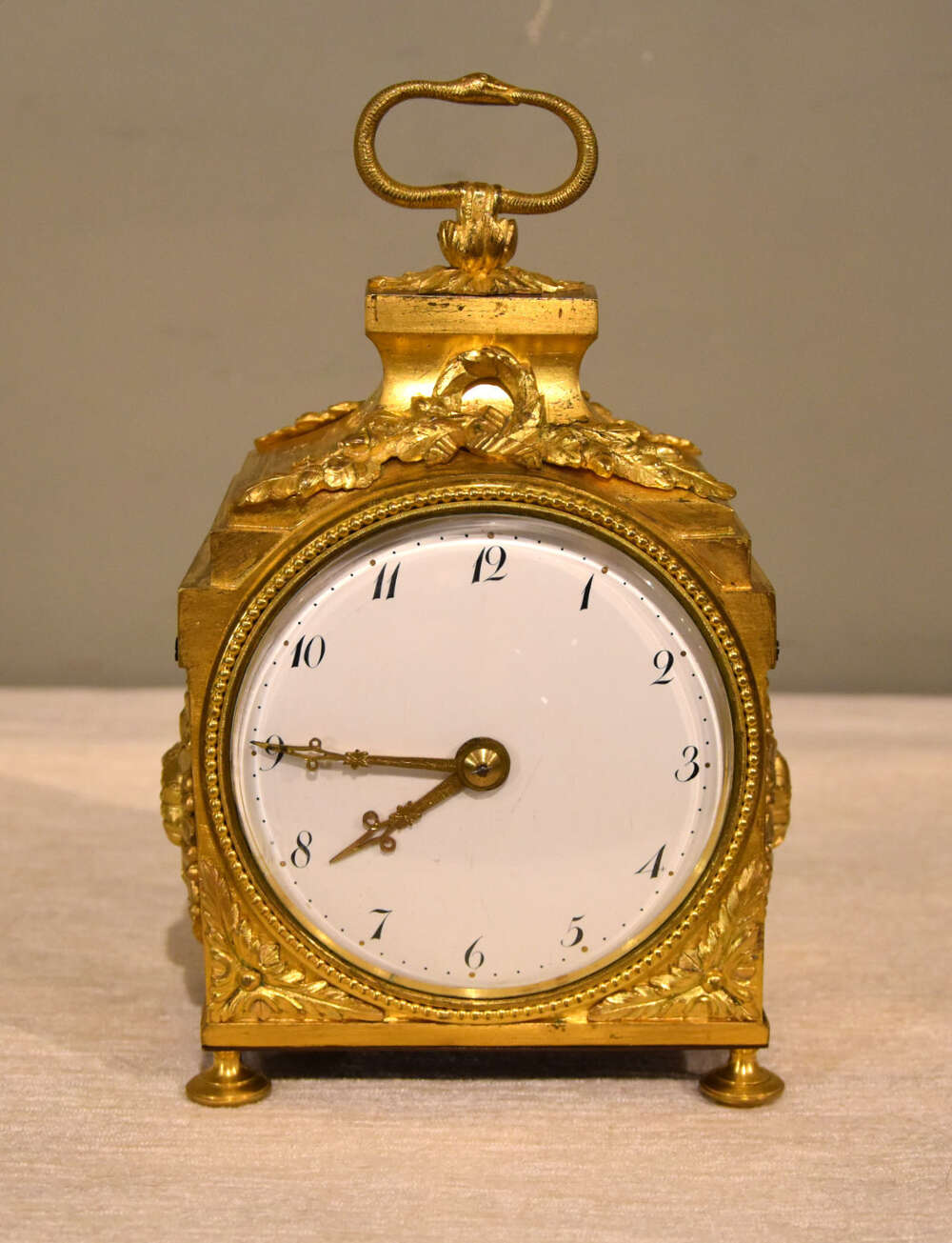 A Pendule D'Officier