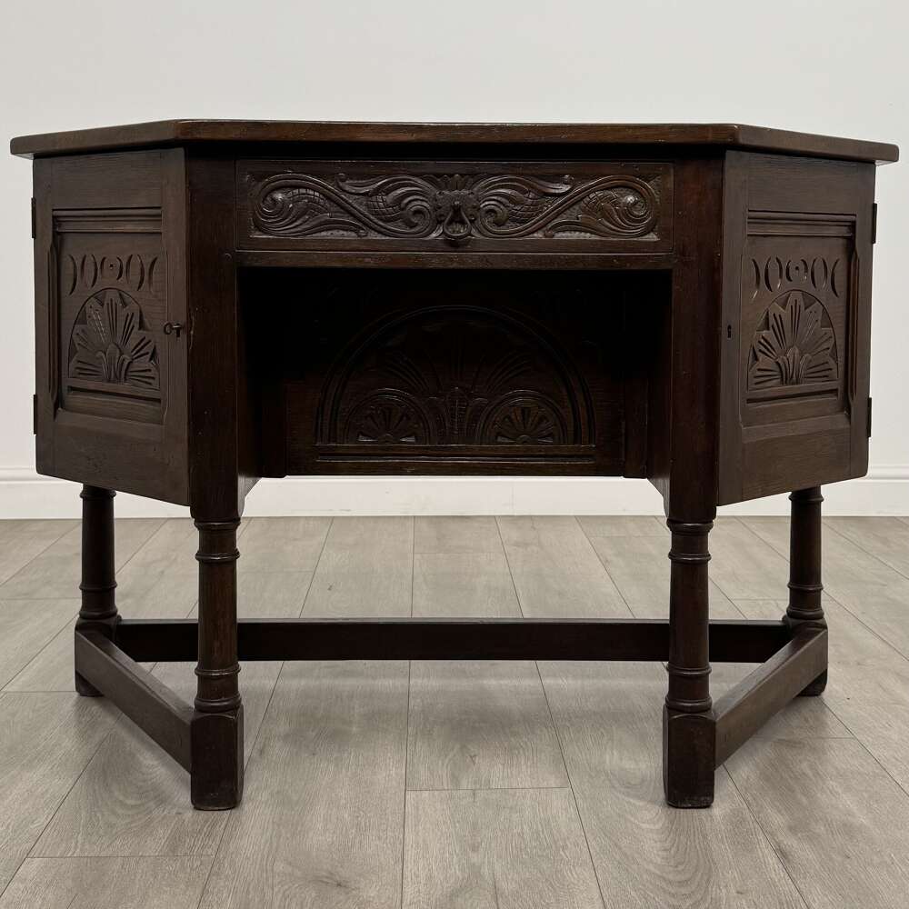 Antique 20th Century Good Quality Carved Oak Desk